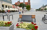 Już są solarne ławki w Białymstoku. Gdzie na nich usiądziesz? [FOTO]