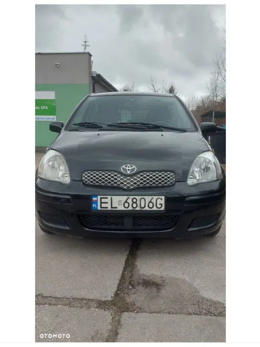 Samochód osobowy: Toyota Yaris 1.0 Base...