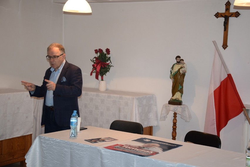 Witold Tomczak kandydat Komitetu Wyborczego Konfederacja Korwin Braun Liroy Narodowcy do Parlamentu Europejskiego  z wizytą w Pleszewie
