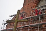 Sławno: Rozpoczął się remont murów zewnętrznych Kościoła Mariackiego [ZDJĘCIA] - kolejna dobra informacja
