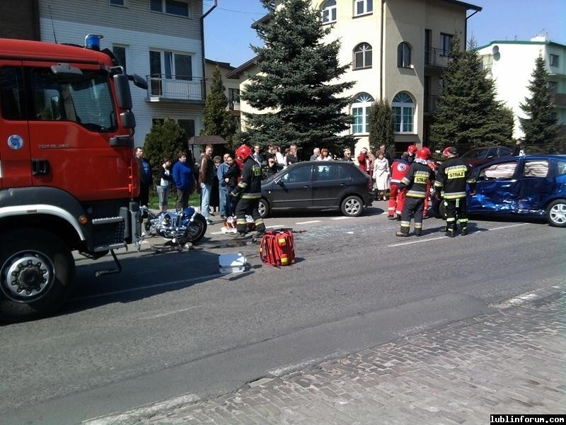 Os. Nałkowskich: Motocyklista wpadł na samochód (FOTO)