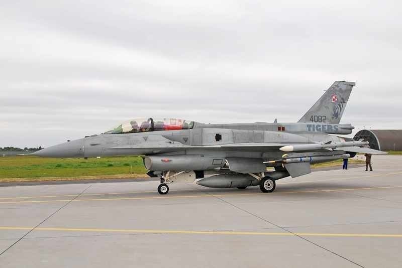 Krzesiny: Konkurs na projekt barw myśliwców F-16 [ZDJĘCIA, MAPA, WIDEO]