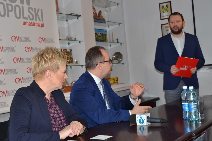 Rzecznik Praw Obywatelskich Adam Bodnar spotkał się z mieszkańcami Ostrowa Wielkopolskiego i odpowiedział na ich pytania