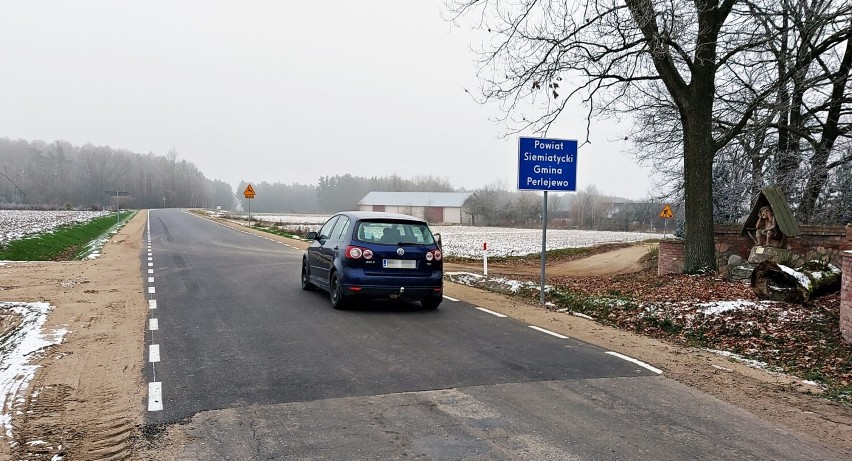 W uroczystym otwarciu drogi łączącej Perlejewo z...