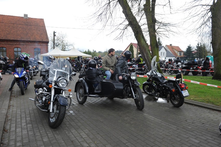 Motocykle w Mikołajkach Pomorskich