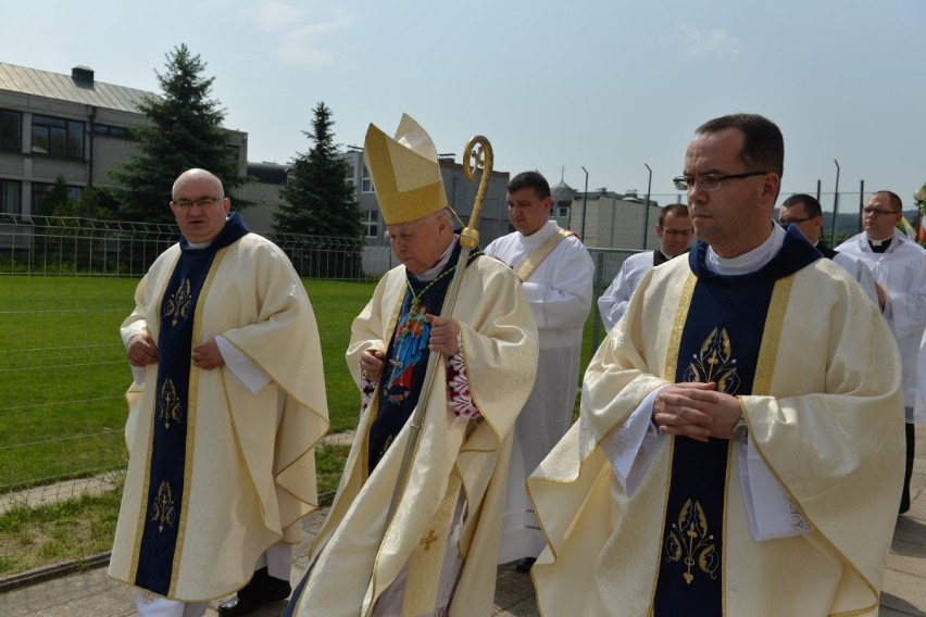 W sobotę, 24 maja święcenia przyjęło trzech księży. Jedno z...