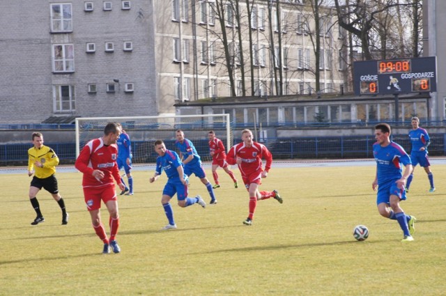 MKS (niebieskie stroje) przegrał z Bronią