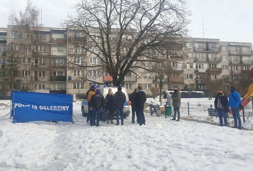 Łódź. Krwawe morderstwo na Bałutach! Sprawca zatrzymany! Zabił maczetą 33-letniego Rosjanina obok placu zabaw! 28.01.2021