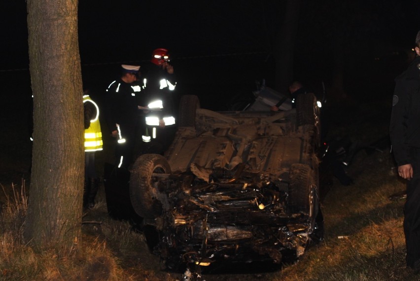 Popielawy (pow. tomaszowski): Jedna osoba nie żyje po wypadku na drodze 713. Zderzyły się ople