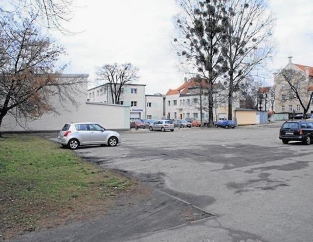 Centrum Kształcenia Praktycznego ma powstać w tym miejscu. Teraz jest tam parking