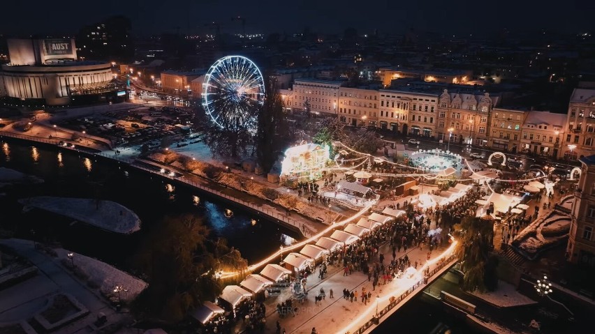 Bydgoski Jarmark Świąteczny z lotu ptaka. Zobacz zdjęcia i wideo z drona