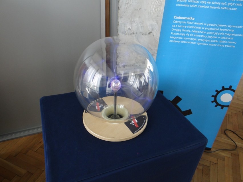 Naukowa wystawa pt. „Eksperymentuj” w MDK w Radomsku