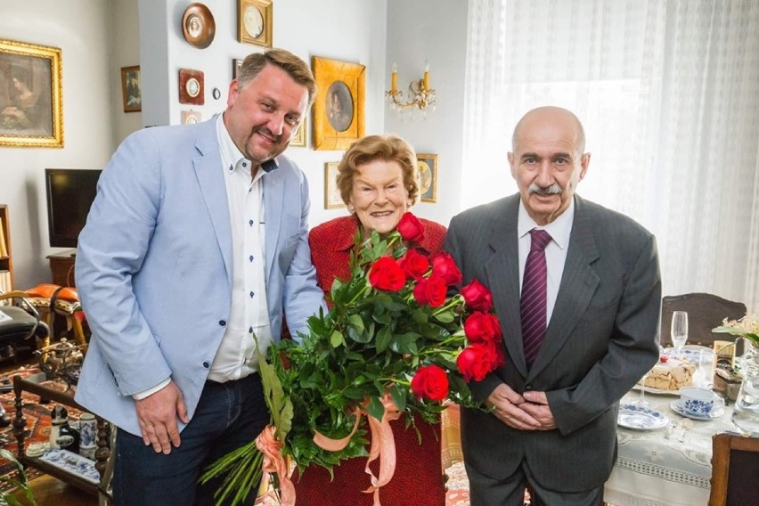 Urodziny Marii Koterbskiej. Słynną bielszczankę odwiedził z kwiatami prezydent miasta [ZDJĘCIA]