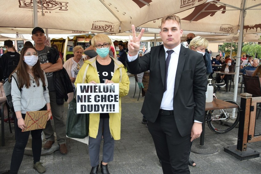 Wieluń. Sympatyk Andrzeja Dudy zaatakował kobietę. Ciemna strona wiecu prezydenta[FOTO, WIDEO]