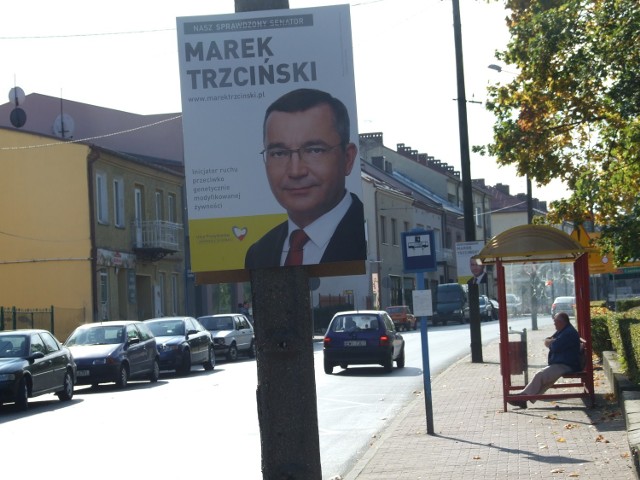 Na reklamę Marka Trzcińskiego w Wieluniu nietrudno natrafić