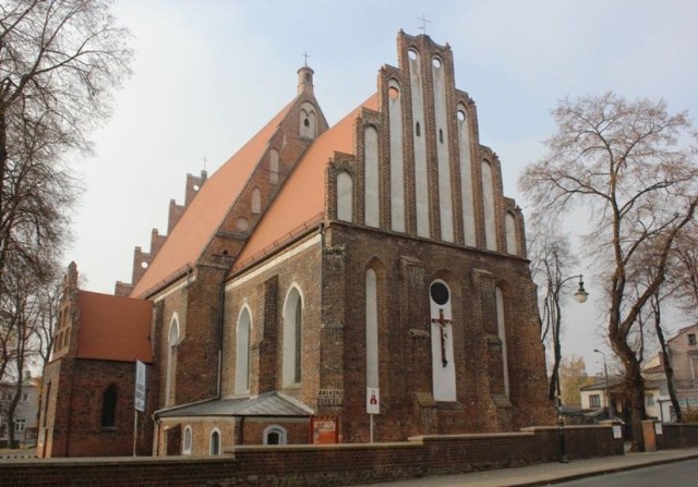 Wielki Tydzień: Msze św. w parafii Podwyższenia Krzyża Św. w Kole