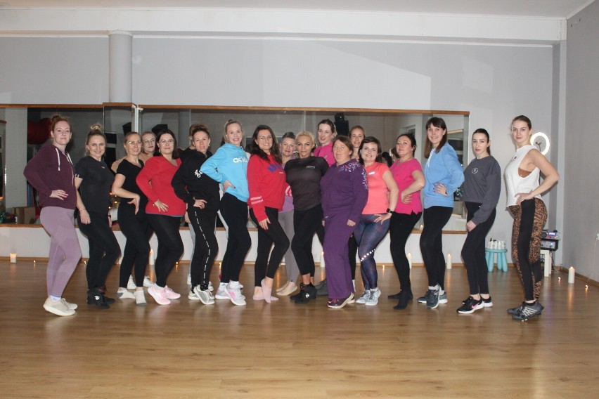 Czwarte spotkanie Klubu Kobiet Powiatu Szamotulskiego w wersji fitness! Wspólny trening na siłowni i porady od trenerki