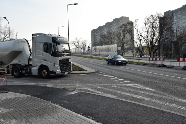 Układ komunikacyjny pod wiaduktem na ulicy Ozimskiej się zmienił