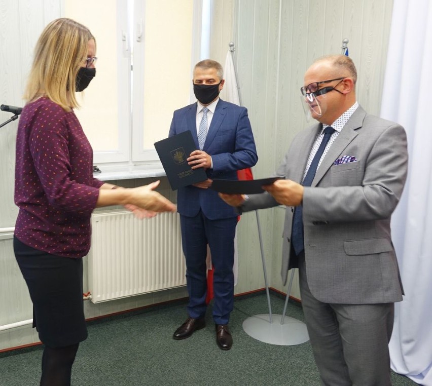 Nauczyciele z gminy Bełchatów odebrali nagrody z okazji Dnia...