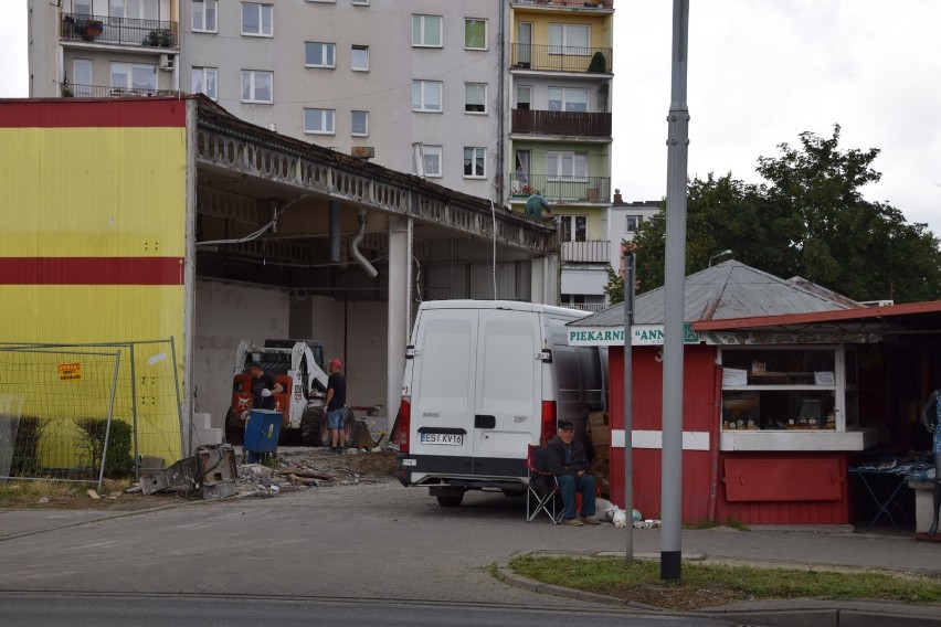 Porządkowanie handlu na zielonym ryneczku w Sieradzu. Impuls do zmian dał remont Biedronki