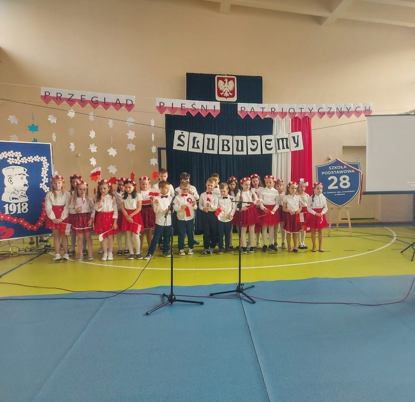 Piękne obchody Święta Niepodległości w kieleckiej Szkole Podstawowej numer 28. Zobaczcie zdjęcia 