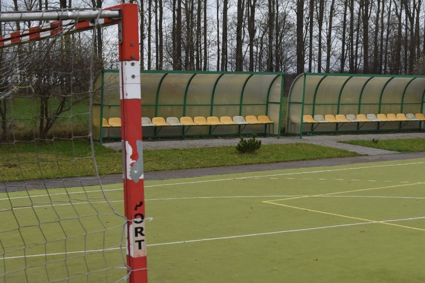 Pomysł, pasja i zaangażowanie przepisem na sukces SP Wiśniewa w Turnieju „Z Podwórka na Stadion o Puchar Tymbarku”