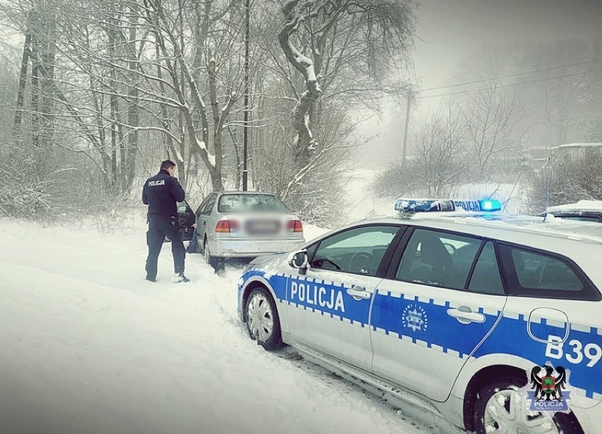 Kolejne opady śniegu i kolizje w Wałbrzychu. Uważajcie, za...