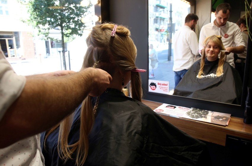 Rak'n'Roll w Gdyni. Ścinali włosy na peruki dla chorych kobiet [ZDJĘCIA]