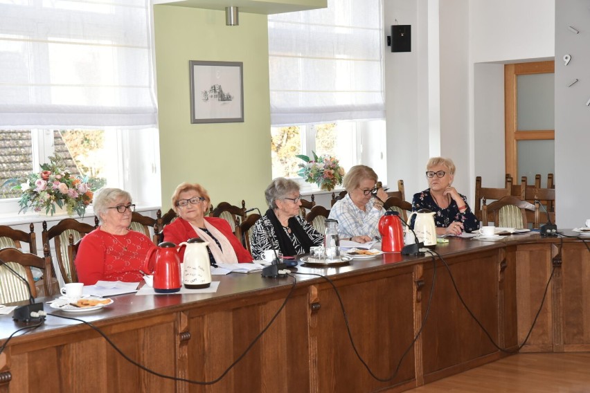 Sesja Obornickiej Rady Seniorów w UMiG w Obornikach