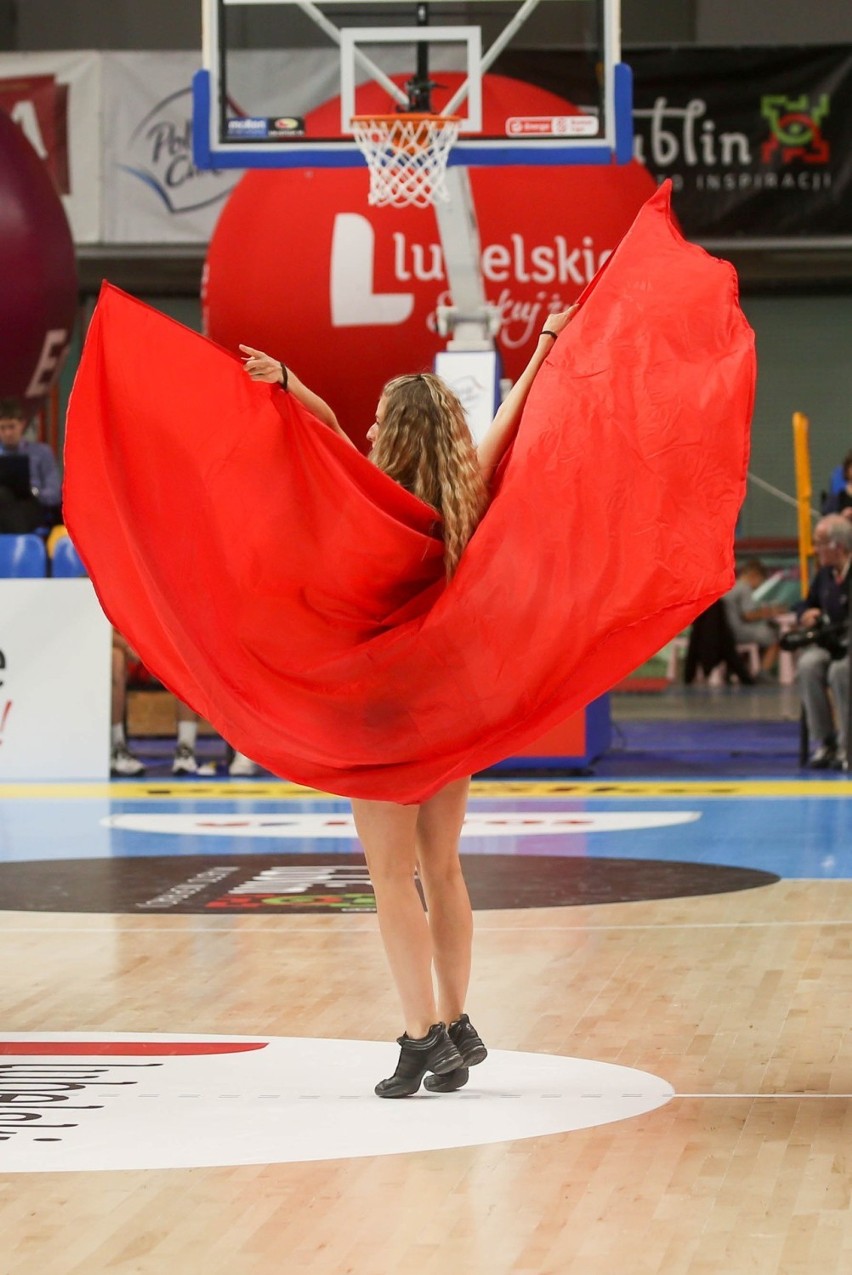 Tak tańczyły cheerleaderki Pszczółki Startu podczas pierwszego meczu w Lublinie