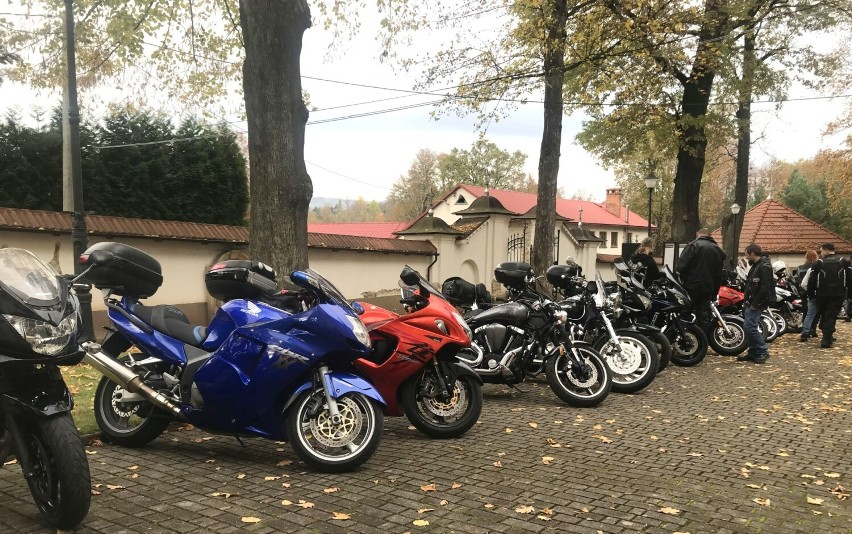 Udane zakończenie sezonu motocyklowego. Kierowcy jednośladów spotkali się w Sanktuarium w Rychwałdzie.