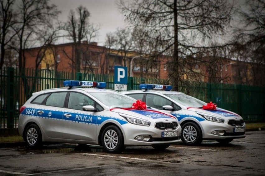 Policjanci z Piły: nowe radiowozy