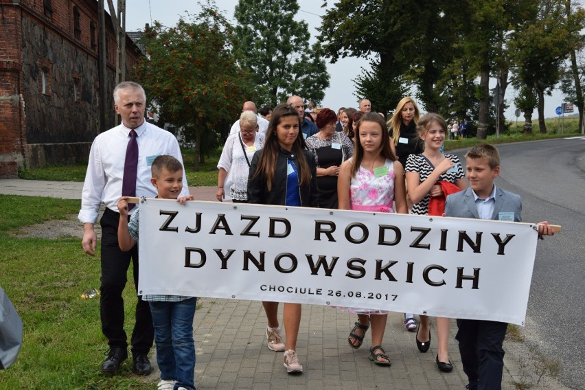 Rodzina Dynowskich na zjeździe w Chociulach