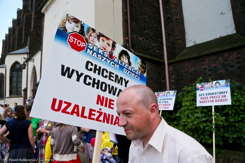 Stop seksualizacji naszych dzieci! "Marsz Rodzin" przeszedł ulicami Wrocławia (ZDJĘCIA)