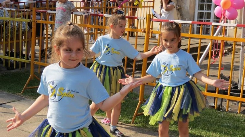 Festyn na Dzień Dziecka w Końskich z tłumami. W parku było wiele atrakcji [GALERIA]