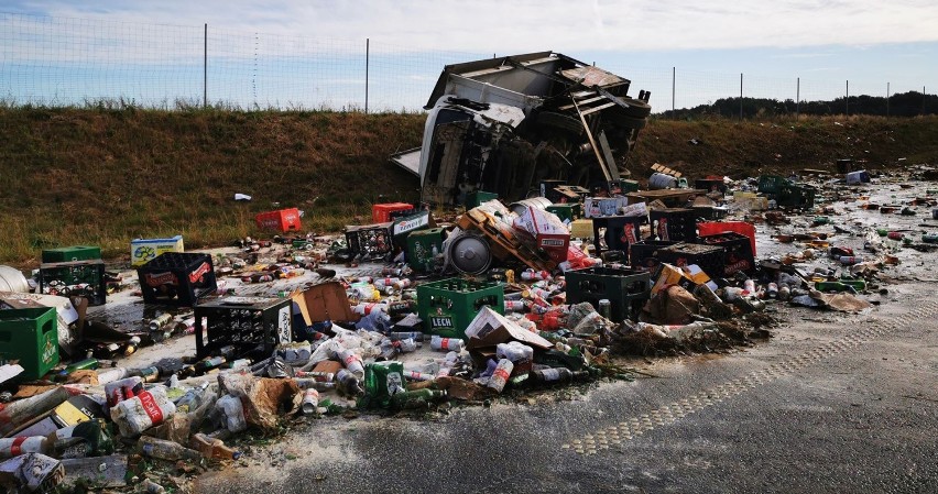 Wypadek na S6 koło miejscowości Dobre (powiat koszaliński)....