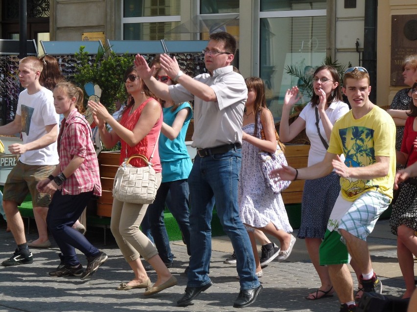 Flash mob'em promowali lubelski Koncert Chwały (ZDJĘCIA)