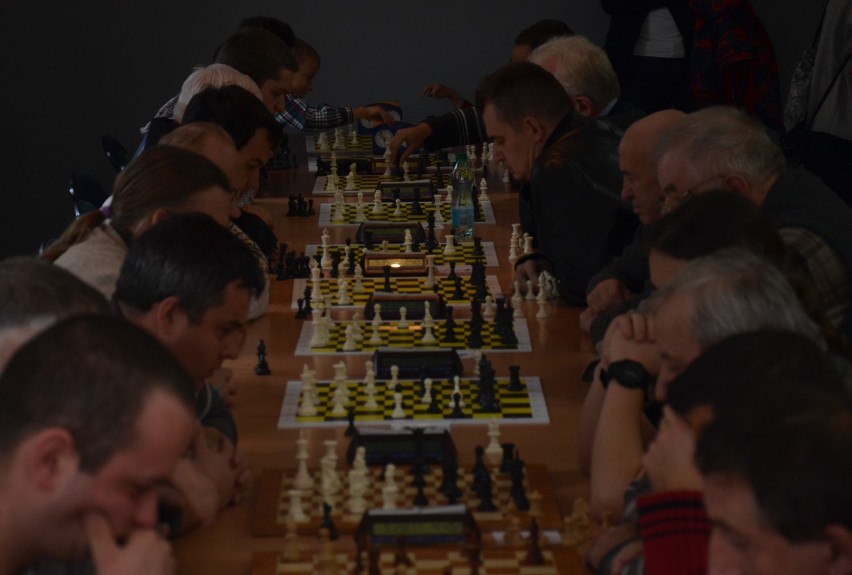 Festiwal szachowy w Szamotułach rozpoczął się w niedzielny...