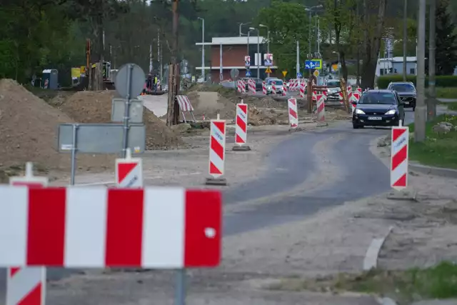 Powstanie rondo turbinowe na skrzyżowaniu Szosy Okrężnej z ulicą Gagarina. Wzdłuż ulicy, po stronie wschodniej, wybudowana zostanie ścieżka rowerowa o szerokości 2,5 metra i chodnik o szerokości 2 metrów.