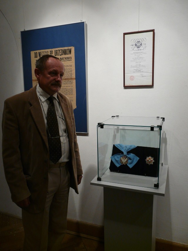 Na wystawie można zobaczyć m.in. Order Orła Białego - mówi dyrektor muzeum  Andrzej Szpunar