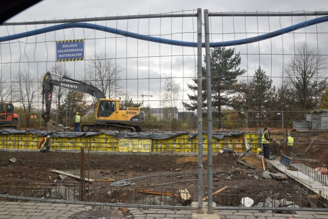 Budowa restauracji sieci Burger King w Katowicach przy Murckowskiej