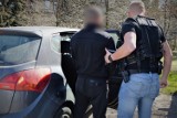 Tczew: policja aresztowała 22-latka za przemyt narkotyków