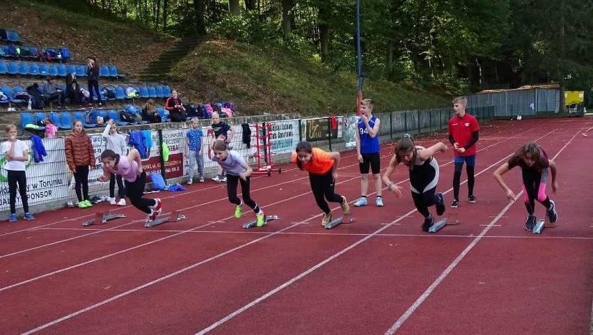 Zawody lekkoatletyczne zorganizowano na stadionie w Chełmnie