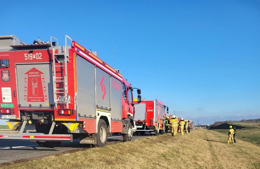 Jedna osoba poszkodowana w wypadku na autostradzie A2 w powiecie szamotulskim