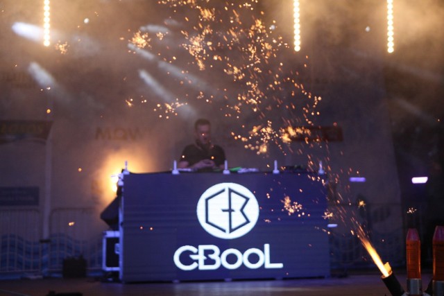 W sobotę 6 lipca ruszył rozpoczął się w Ustce festiwal światła. Imprezę na usteckiej promenadzie rozpoczął fantastyczny koncert jednego z czołowych DJ na świecie C-Boola. Zapraszamy do galerii zdjęć.

