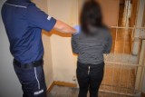 Tczew. Nietrzeźwa 20-latka naruszyła nietykalność cielesną policjanta