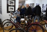 Rowerowe historie w Nowej Soli łączą przeszłość i teraźniejszość miasta. To nowa wystawa w Muzeum Miejskim