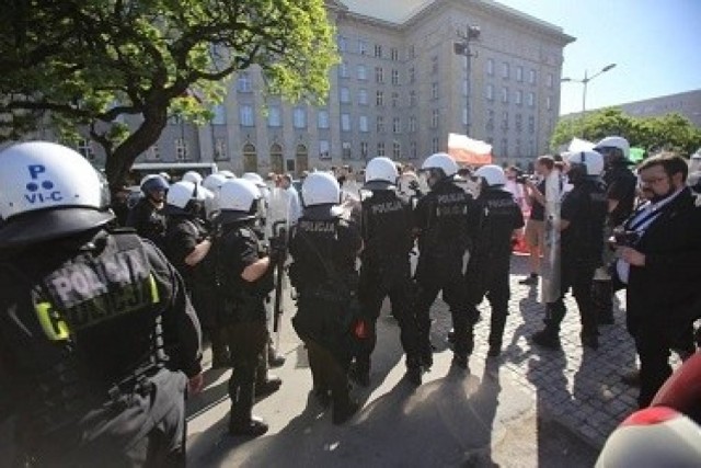W maju 2018 roku antyfaszyści zablokowali marsz narodowców w Katowicach. Na miejscu doszło do starć z policją