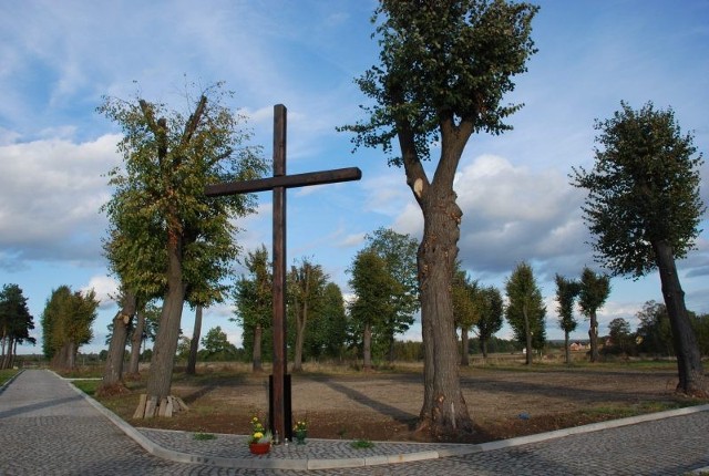 Czy ma to jakiekolwiek znaczenie, że po śmierci  nasi bliscy mogą być pochowani w ziemi, w której spoczywają już szczątki innych osób?