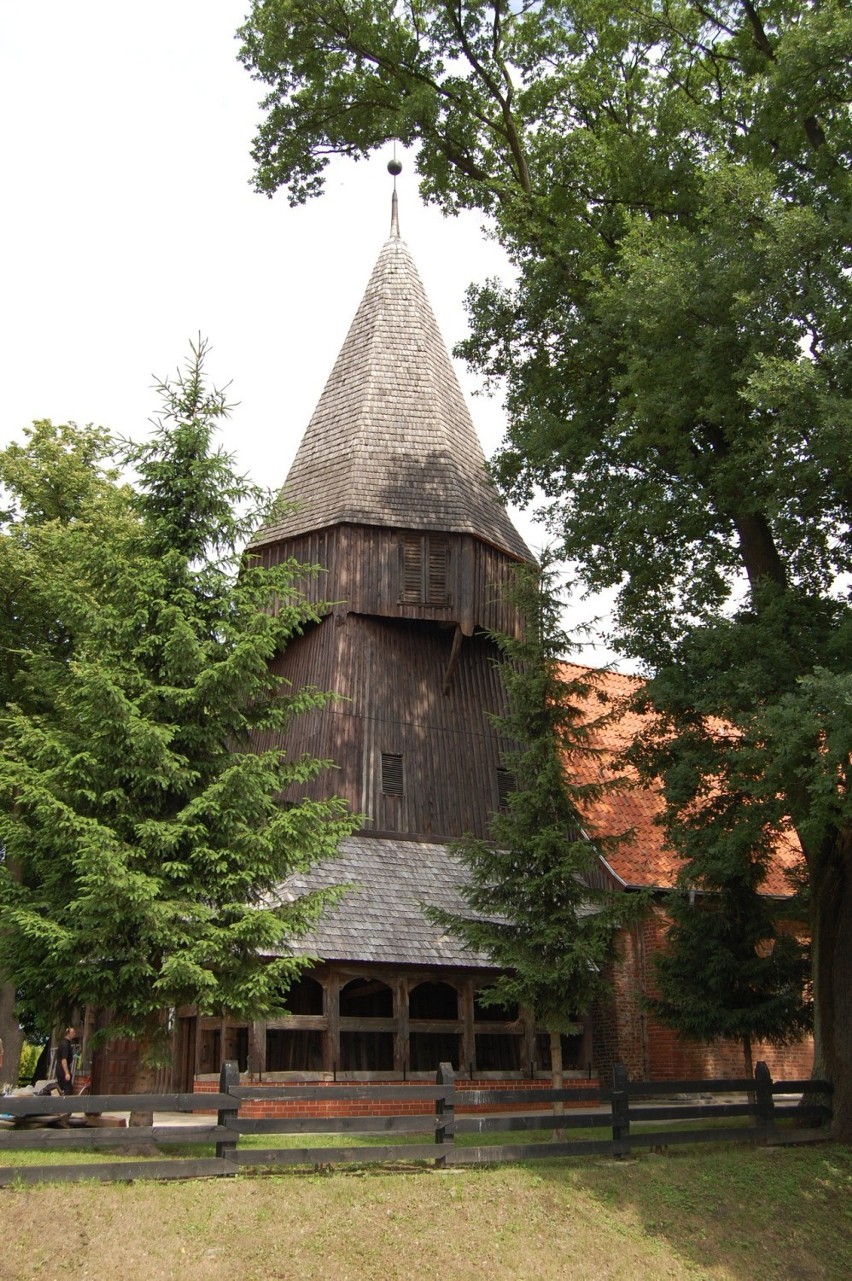 Kościół św. Jadwigi Królowej w Kmiecinie
